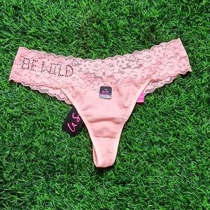 La SENZA and Hunkemoller